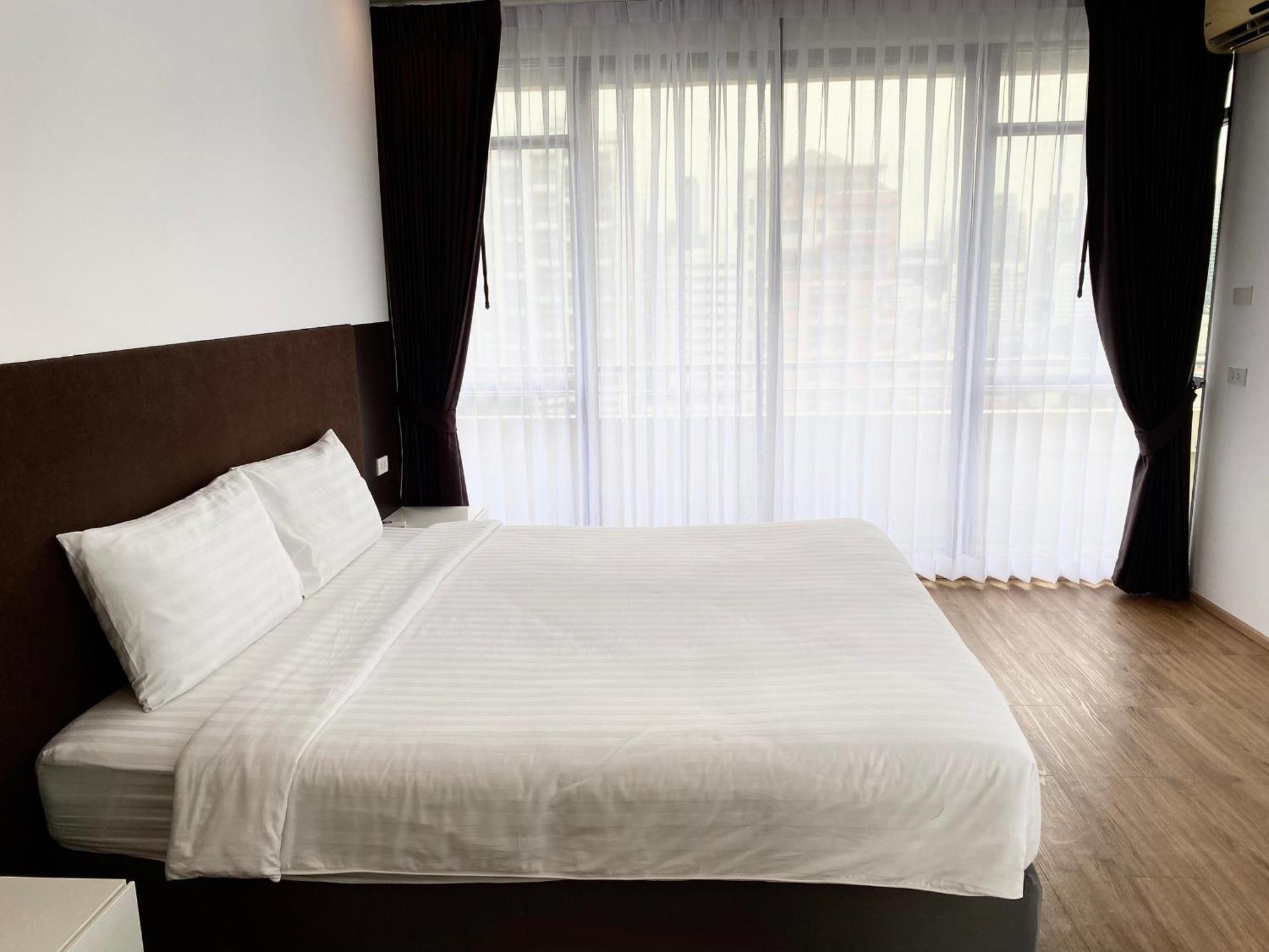 Nantiruj Tower - นันทิรุจ ทาวเวอร์ เซอร์วิสอพาร์ทเม้นท์ สุขุมวิท ซอย 8 Lejlighed Bangkok Eksteriør billede