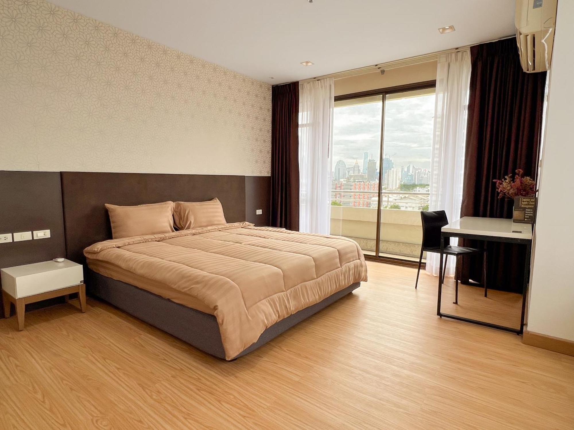 Nantiruj Tower - นันทิรุจ ทาวเวอร์ เซอร์วิสอพาร์ทเม้นท์ สุขุมวิท ซอย 8 Lejlighed Bangkok Eksteriør billede